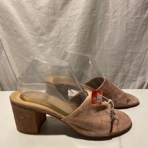 Bella Vita blush color suede slip on shoes 3”  block heels 9.5 N NWT